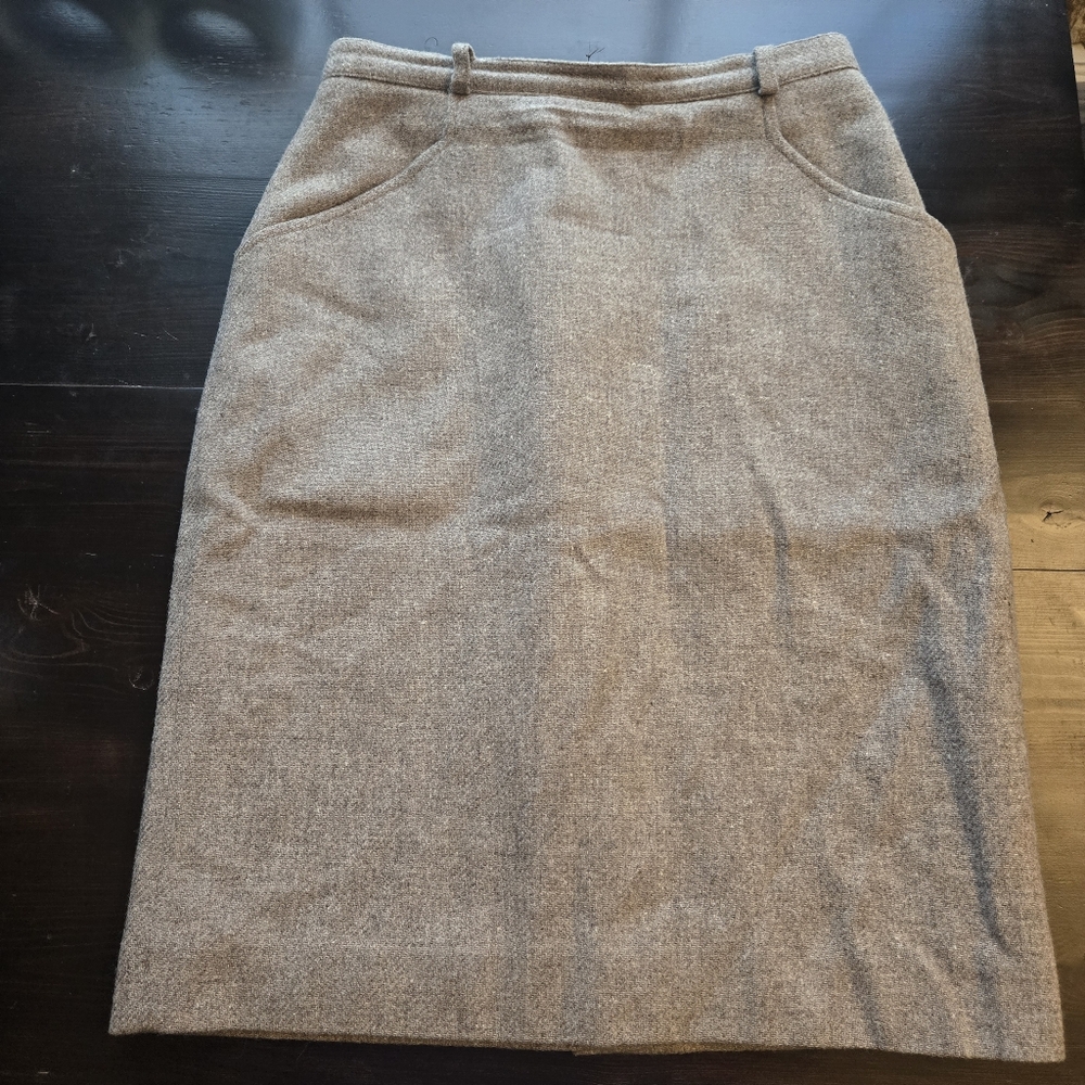 Jones New York 100% Wool Women's Size 4 Pencil Skirt Knee Length Vintage Beige